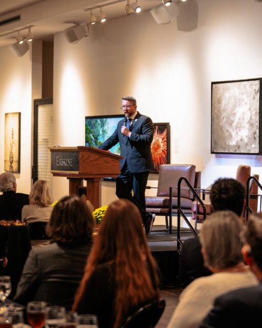 Author Joe Allen visited campus last week to speak on Artificial Intelligence, addressing students in a general lecture, speaking to a group of Honors students, and presenting the keynote lecture at the Fourth Annual Garnet & Gold Forum in the Bowie Arts Center!
◦
◦
◦
#erskine #upstatesc #duewestsc #erskinealumni #greenvillesc #greenwoodsc #collegelife #campusvibes #collegecampus #collegestudents #collegebound #collegeexperience #collegegoals #studentlife #campusevents #studygram #campusinspo #collegemusic #collegecommunity #campusgoals #campusphotography #collegestudytips #southcarolina #dormlife #simpsonvillesc #columbiasc #collegefootball