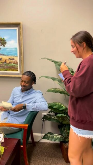 What would you like to say to the first person? 🤔ðŸ’
#erskinecollege #trendingvideo