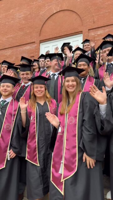 Congratulations to our Class of 2026!! 🥳💛 We’ll miss you!
#erskinecollege