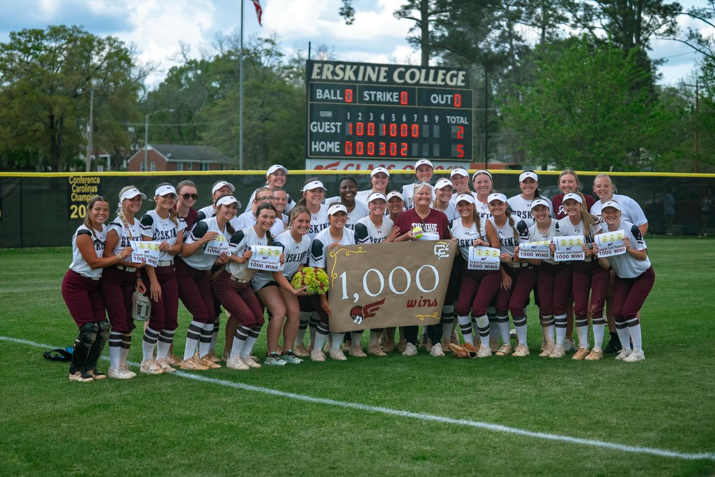 Congratulations to Head Softball Coach Alleen Hawkins for winning her 1,000th game as a college coach this past season! 🥎
◦
◦
◦
#erskine #upstatesc #duewestsc #erskinealumni #greenvillesc #greenwoodsc #collegelife #campusvibes #collegecampus #collegestudents #collegebound #collegeexperience #collegegoals #studentlife #campusevents #studygram #campusinspo #collegecommunity #campusgoals #campusphotography #collegestudytips #southcarolina #dormlife #simpsonvillesc #columbiasc #collegefootball