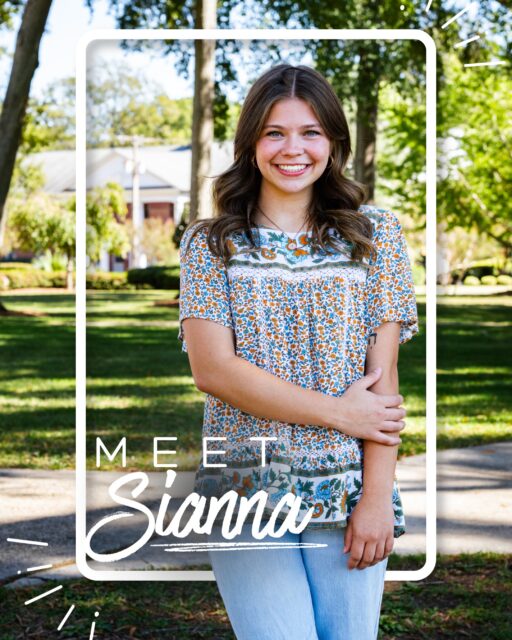 Meet Sianna! Swipe to learn more about her.
Want to be featured next time? Send us a DM!