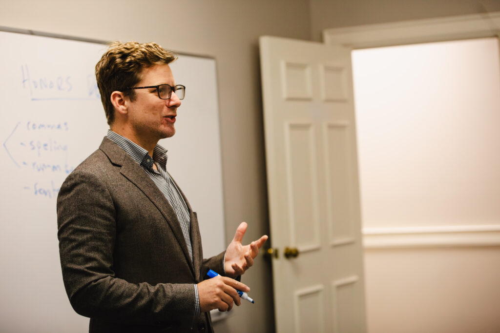 Dr. Dennis Kinlaw teaches honors students