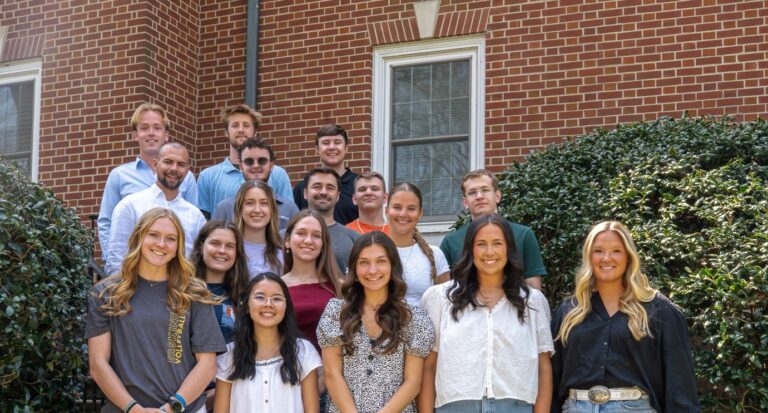 Garnet Circle 25 lower res