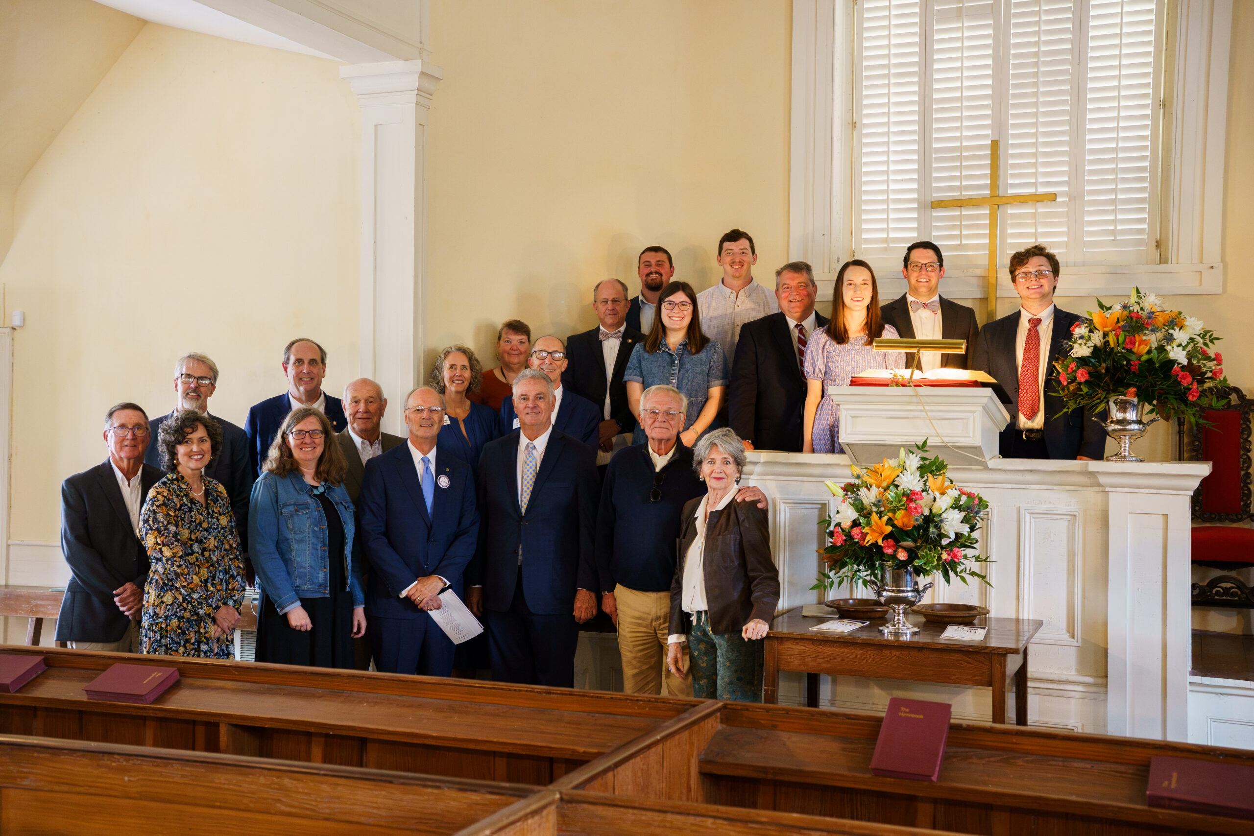 Erskine alumni pose for a photo at Erskine's America 250 celebration
